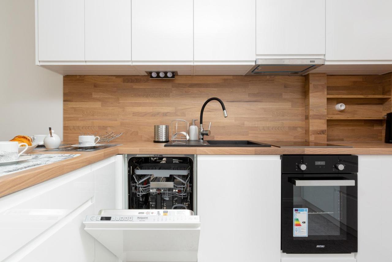 Apartments City Center Ochota By Noclegi Renters Warszawa Eksteriør bilde